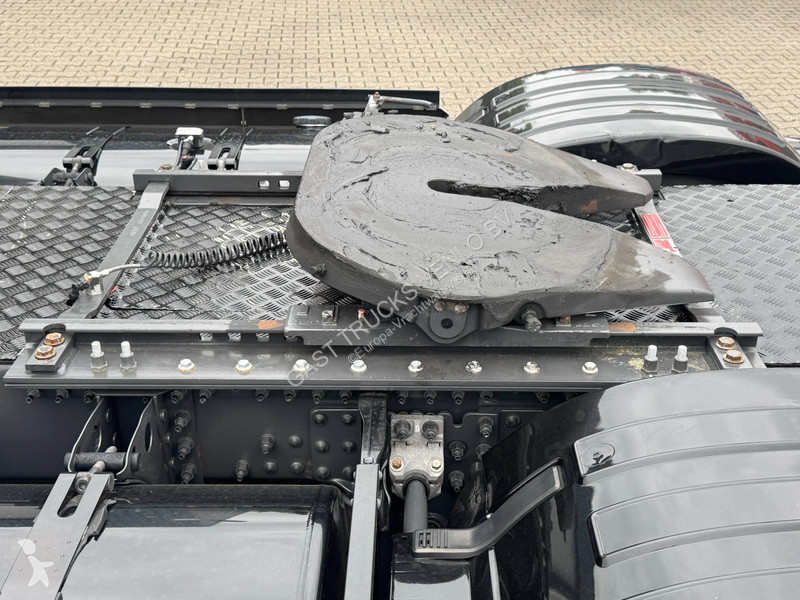 Trekker Volvo 500 Globetrotter XL Special /...