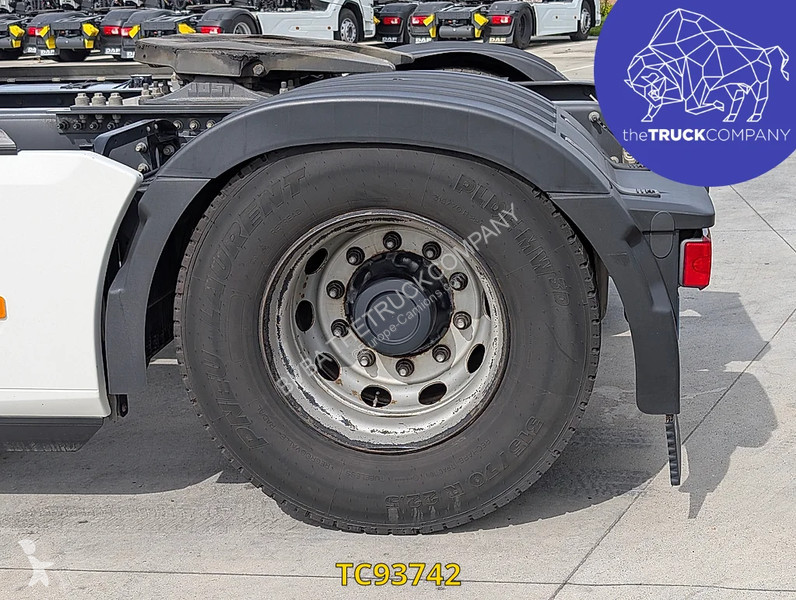 جرار Renault T 480