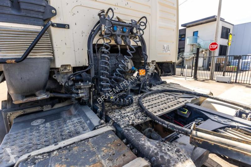 جرار Volvo GLOB 460+HYDR