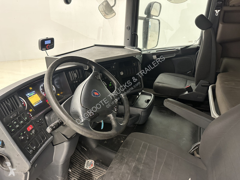 جرار Scania 410