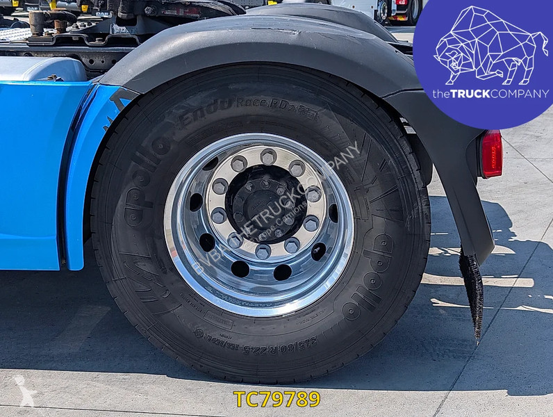 جرار DAF 530