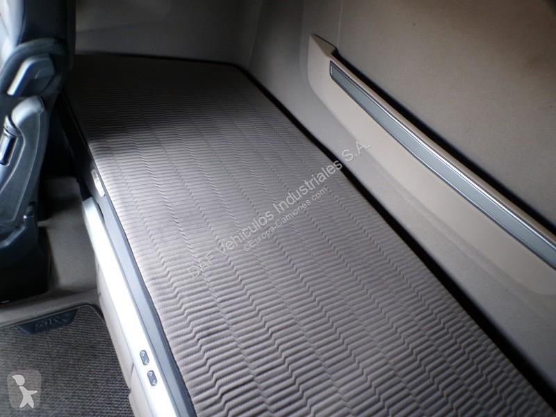 جرار DAF XG  FT 4X2