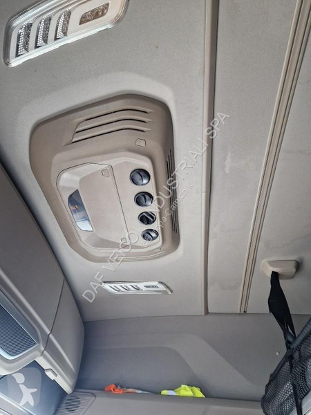 جرار DAF XG  FT 4X2