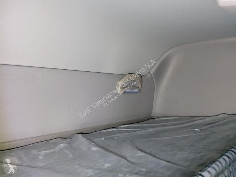 جرار DAF XG  FT 4X2