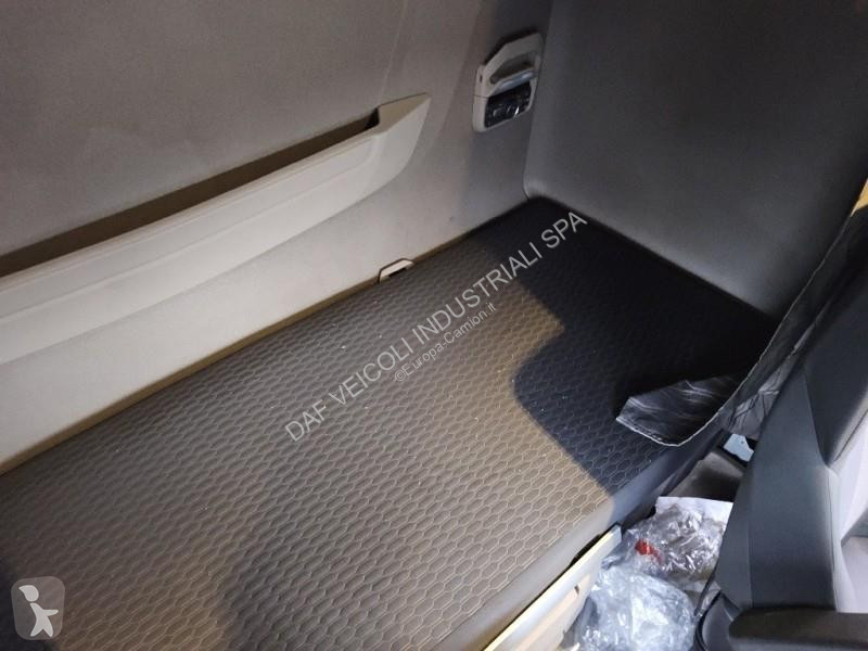 جرار DAF XG  FT 4X2