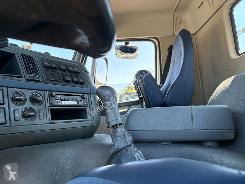 جرار Volvo 12480 + 6X4 + manual + spring +...
