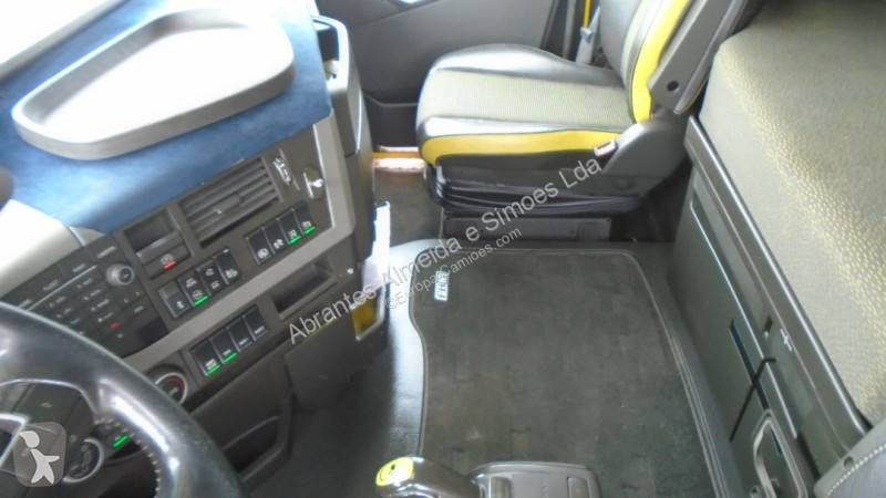 جرار Volvo