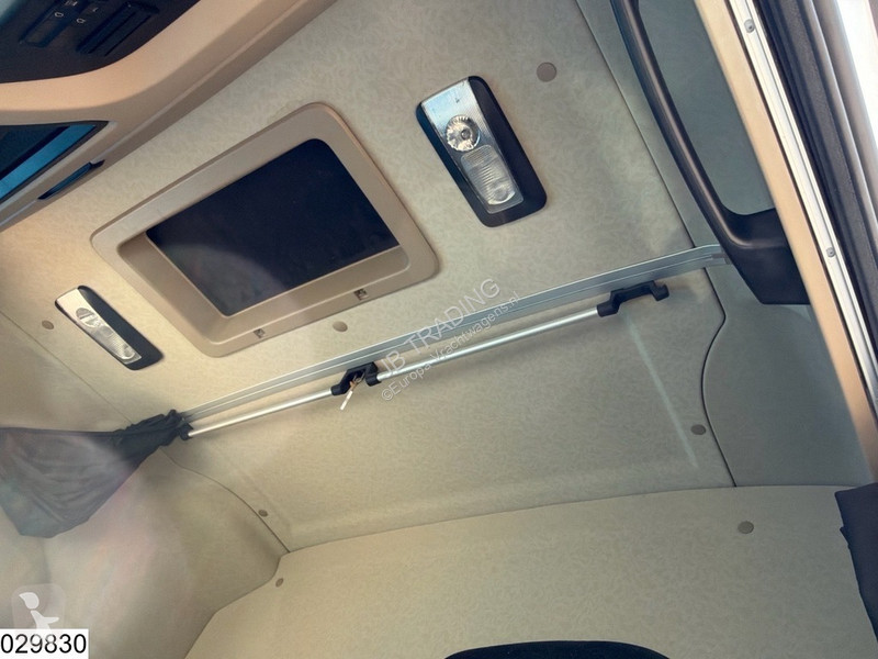 جرار Mercedes 1845 EURO 6d