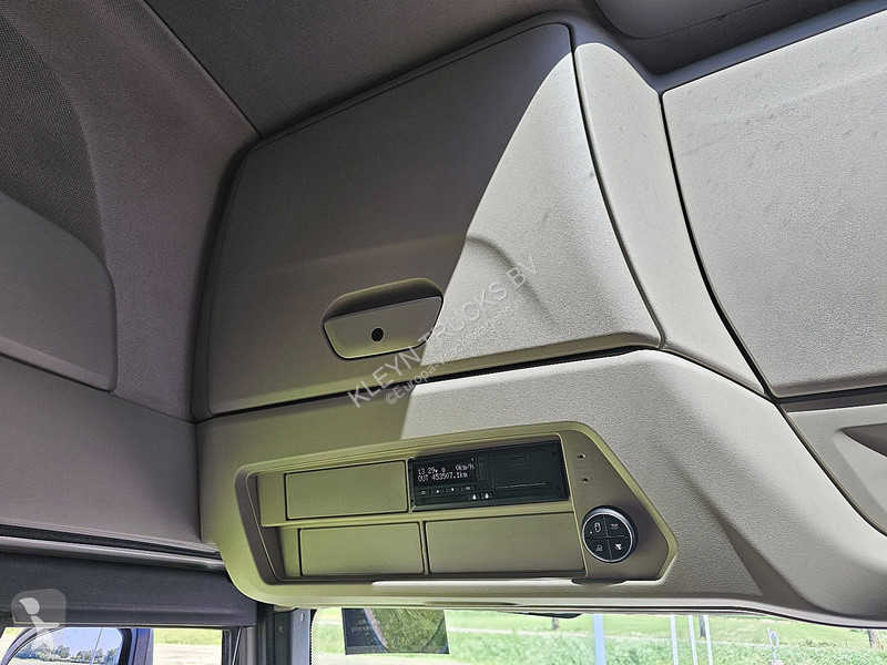 جرار Iveco AS440S49