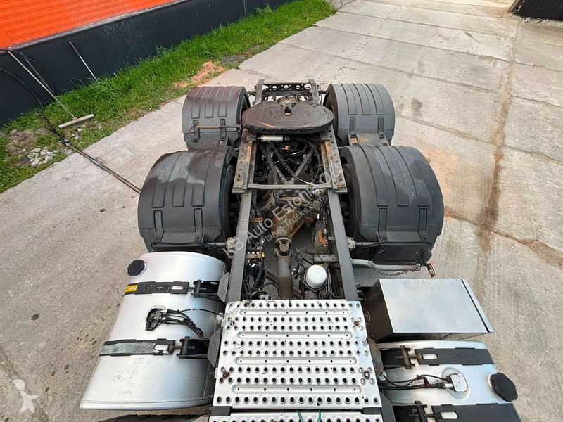 جرار Volvo 6x2 GLOBE XL / DOUBLE BOGIE