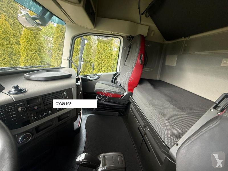 Влекач Volvo FH 500