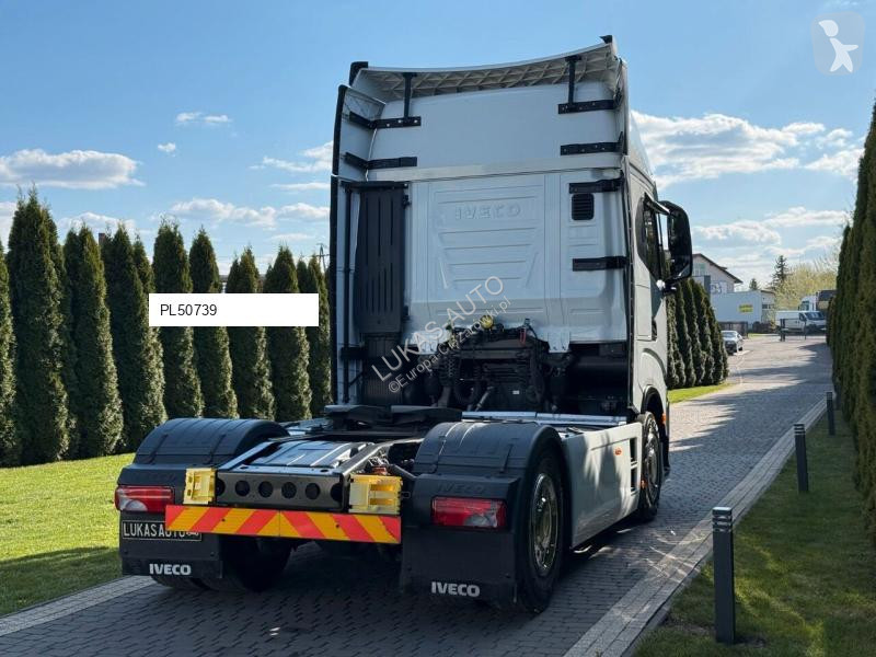 جرار Iveco 530 RETARDER TWO FRIGDE