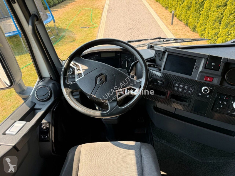 جرار Renault T 480