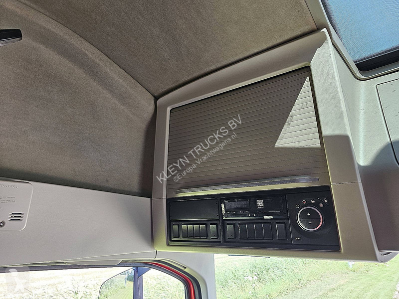 جرار Volvo 500 Globetrotter