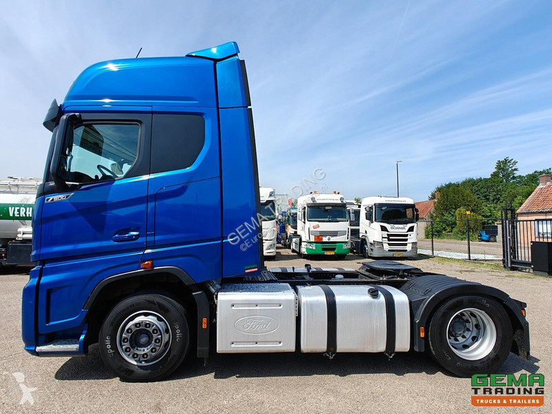 جرار Ford 500 4x2 Sleeper Cab Euro 6D - Double...