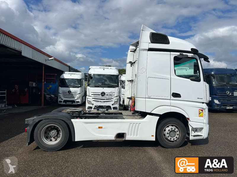 Cabeza tractora Mercedes ACTROS 1845