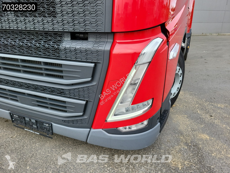جرار Volvo FH 460 4X2 Mega XL 2x Tanks ACC Navi
