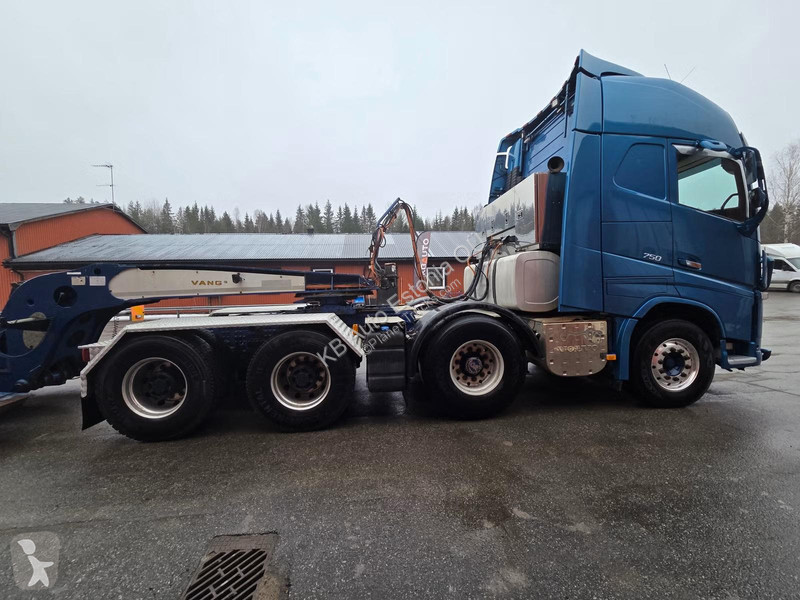 جرار Volvo 750 8x4 GCW 142 ton / GLOBE XL /...