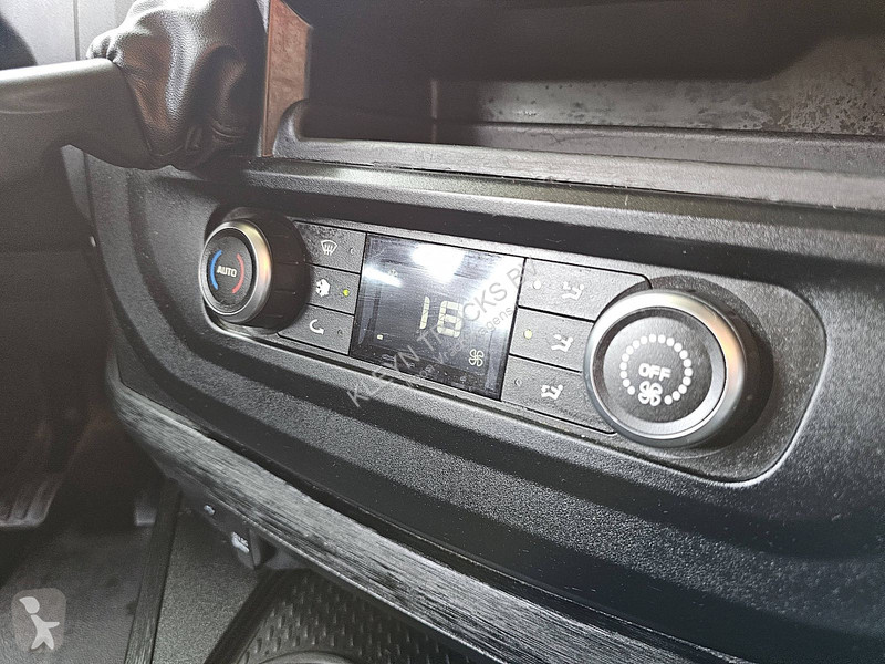 جرار Iveco AS440S49