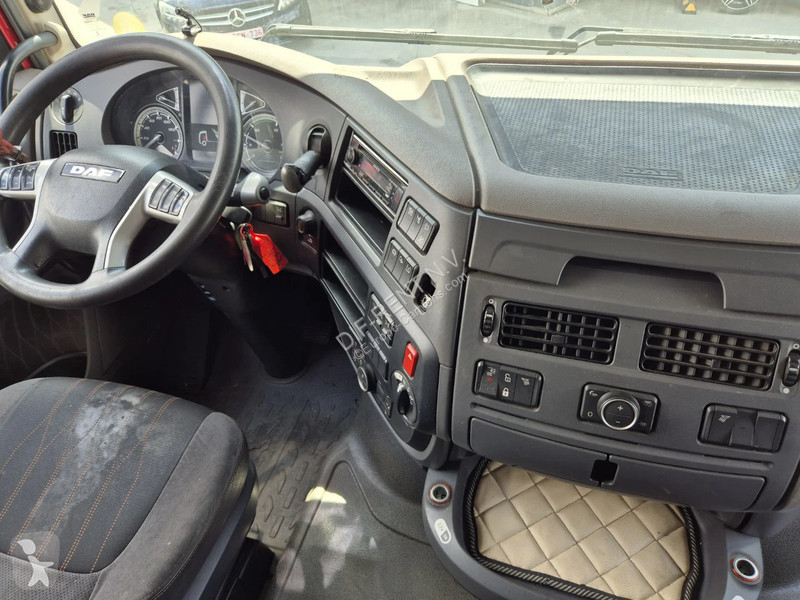 جرار DAF 530 FTT SPACE CAB ZF INTARDER