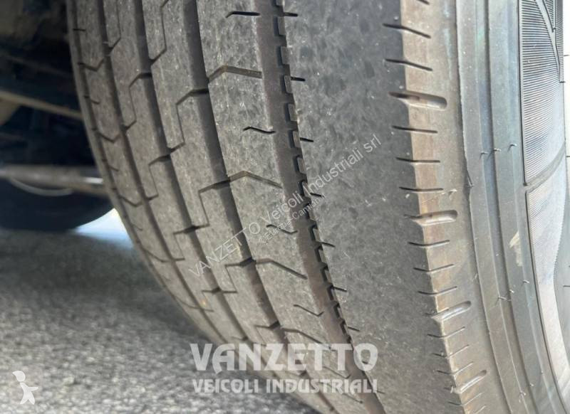 جرار Iveco