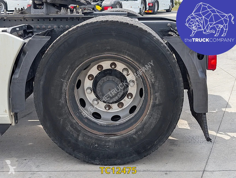 جرار Renault T 520