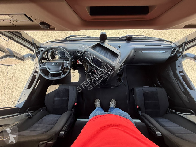 جرار Iveco S-WAY MY 19 AS440S51T/P