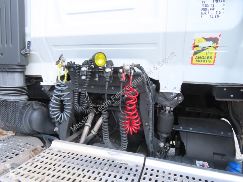 جرار Iveco S-Way 510 FZ.100