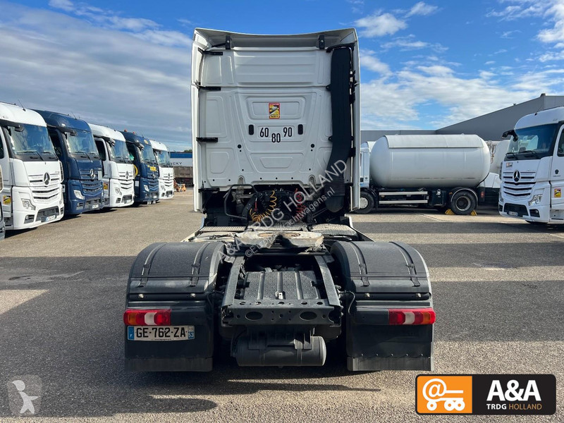 جرار Mercedes ACTROS 1845