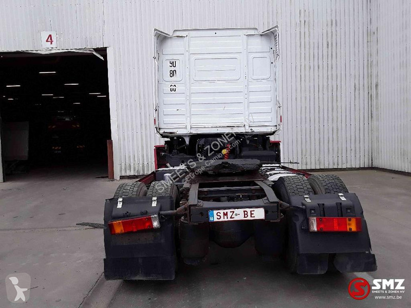 جرار Renault 440