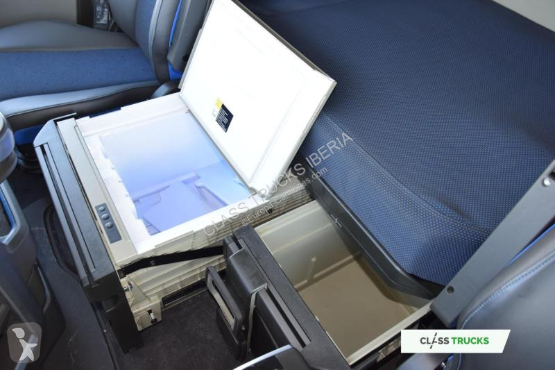 جرار Volvo FH 460 AERO Globetrotter XL ACC...