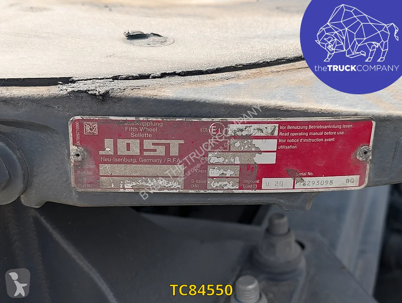 جرار Volvo 500