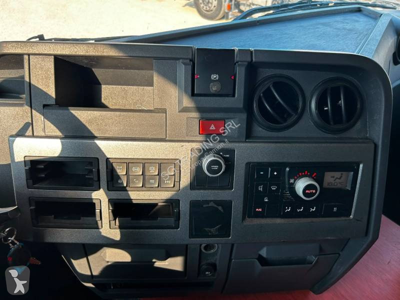 جرار Renault