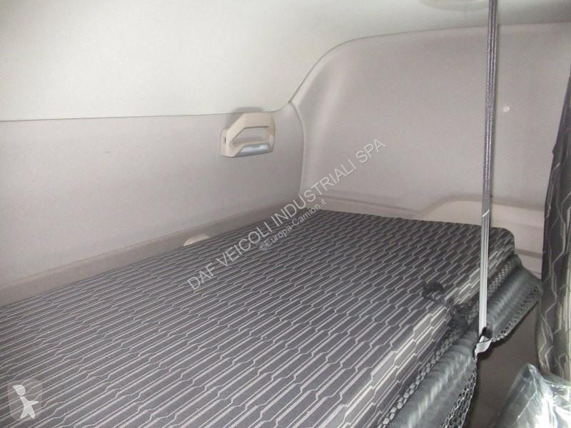 جرار DAF XG  FT 4X2