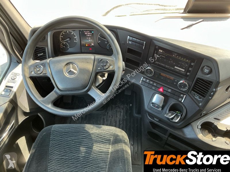 جرار Mercedes 1851