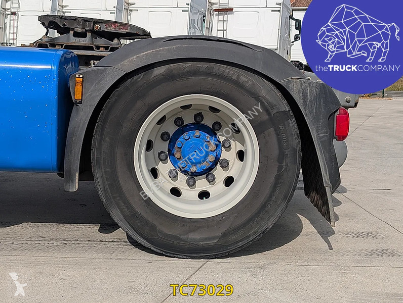 جرار DAF 440