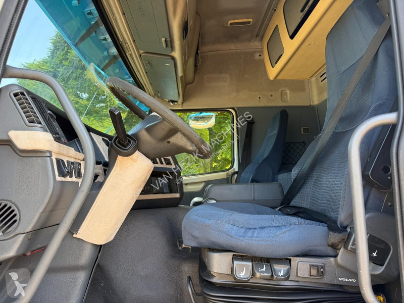 جرار Volvo 400 4X2 EUR0 5