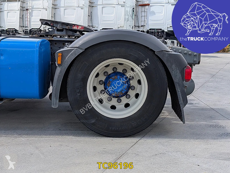 جرار DAF 440