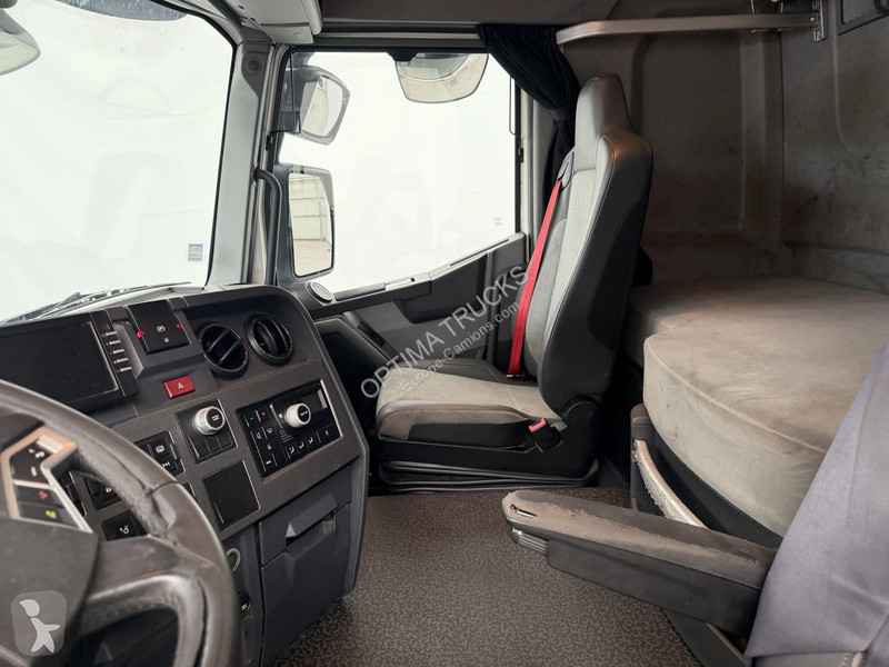 جرار Renault T460