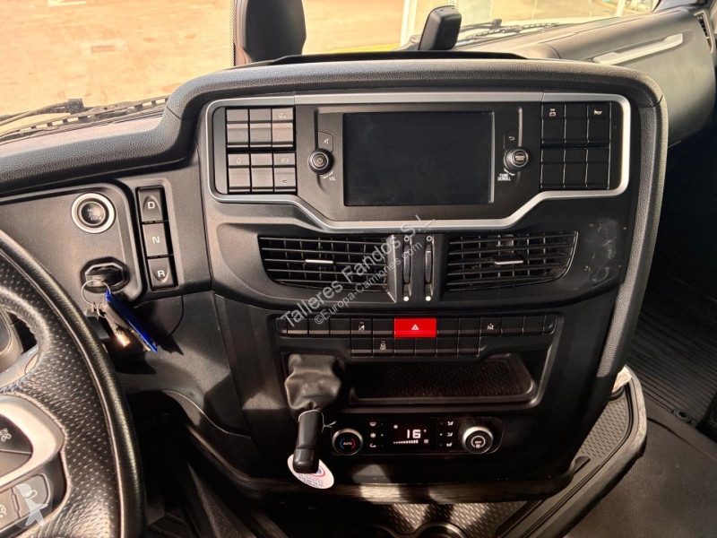 Tracteur Iveco  490 AUTOM INTARDER, 24 MESES DE...