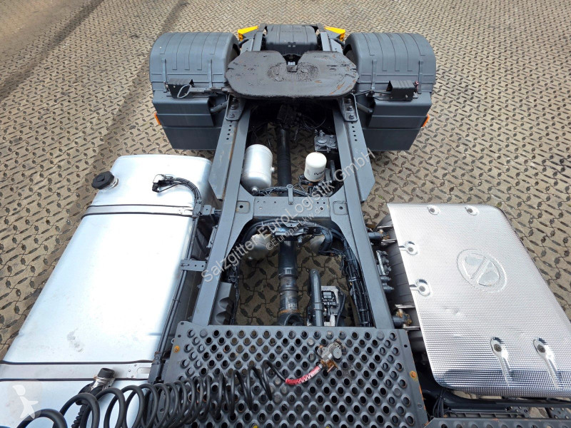 Iveco 400 / Intarder tractor unit