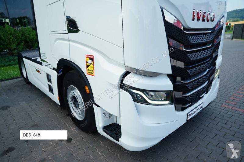 Влекач Iveco / 510