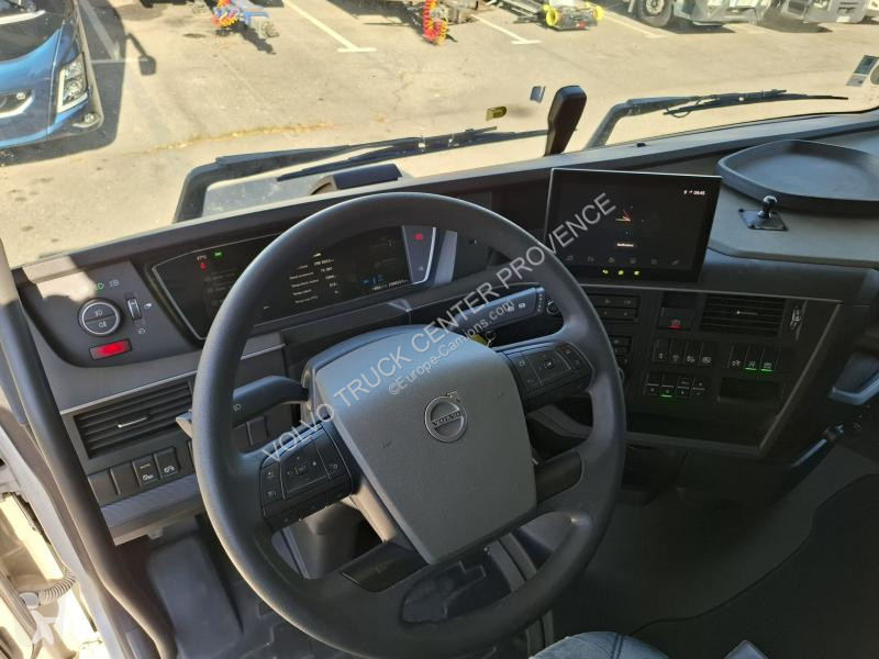 جرار Volvo 500