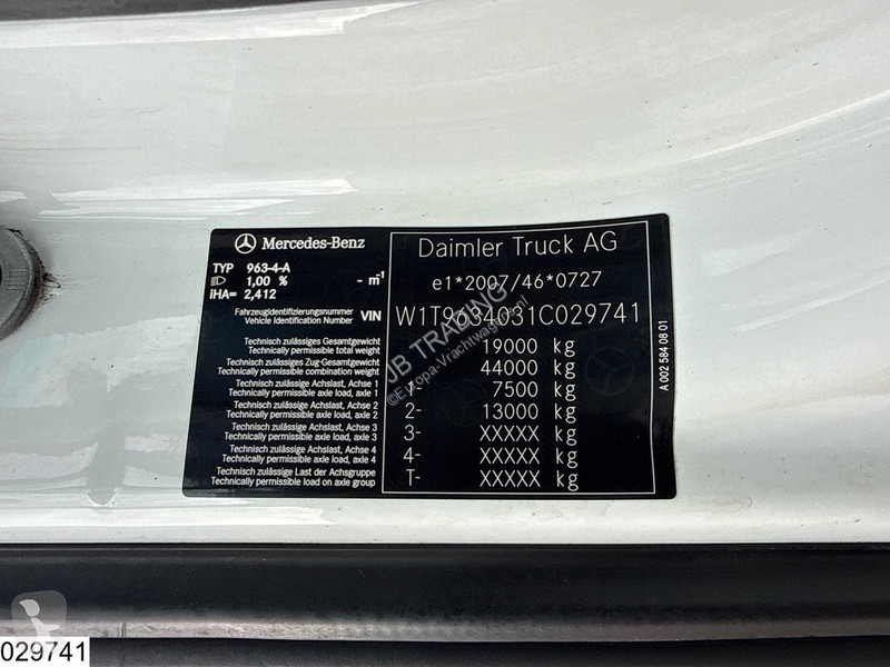 جرار Mercedes 1845 EURO 6d