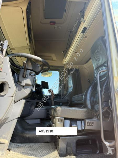 Влекач Scania R560