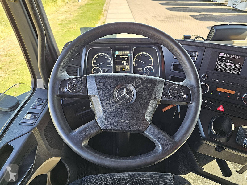 جرار Mercedes ACTROS 1832