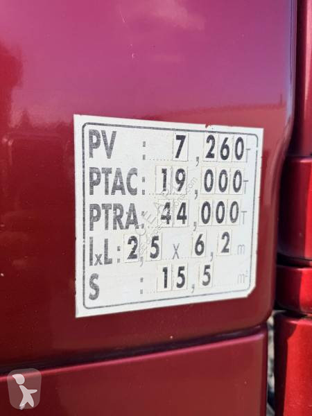 جرار Iveco