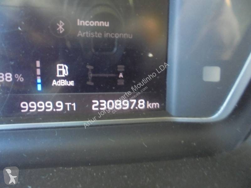 جرار Volvo