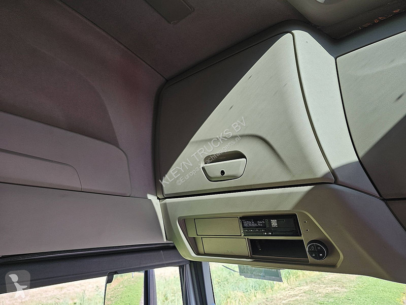 جرار Iveco AS440S49