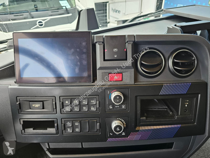 جرار Renault T 4x2*SleeperCab, Navi,...